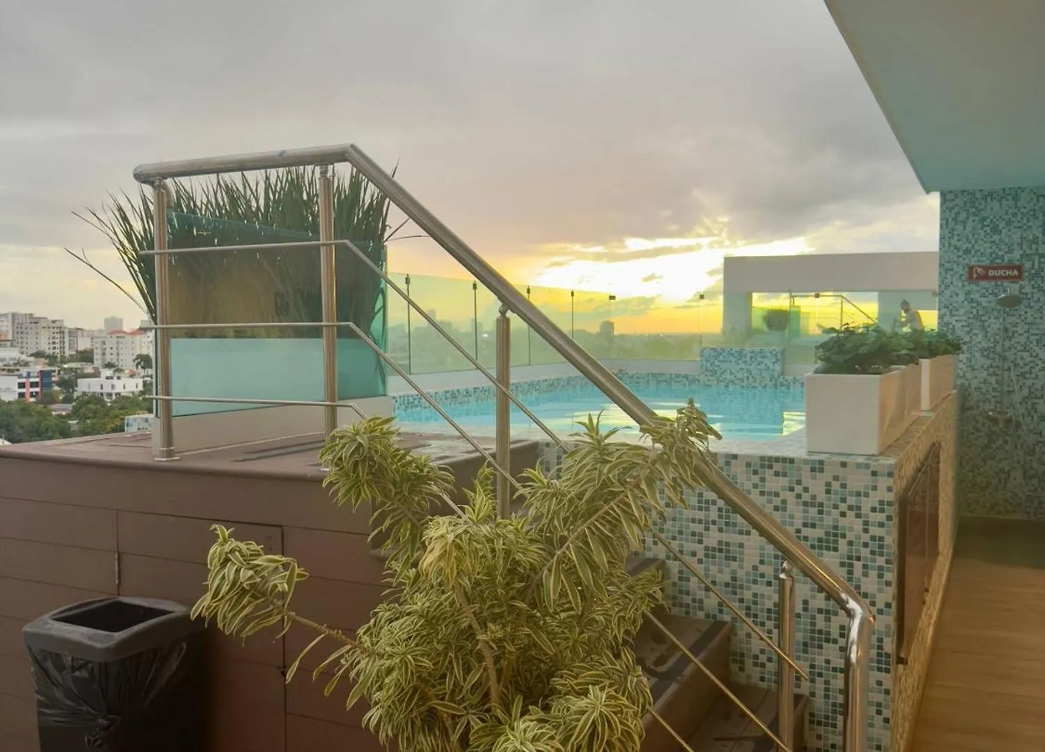 Apartment With Pool Two Minutes From Bluemall 聖多明哥